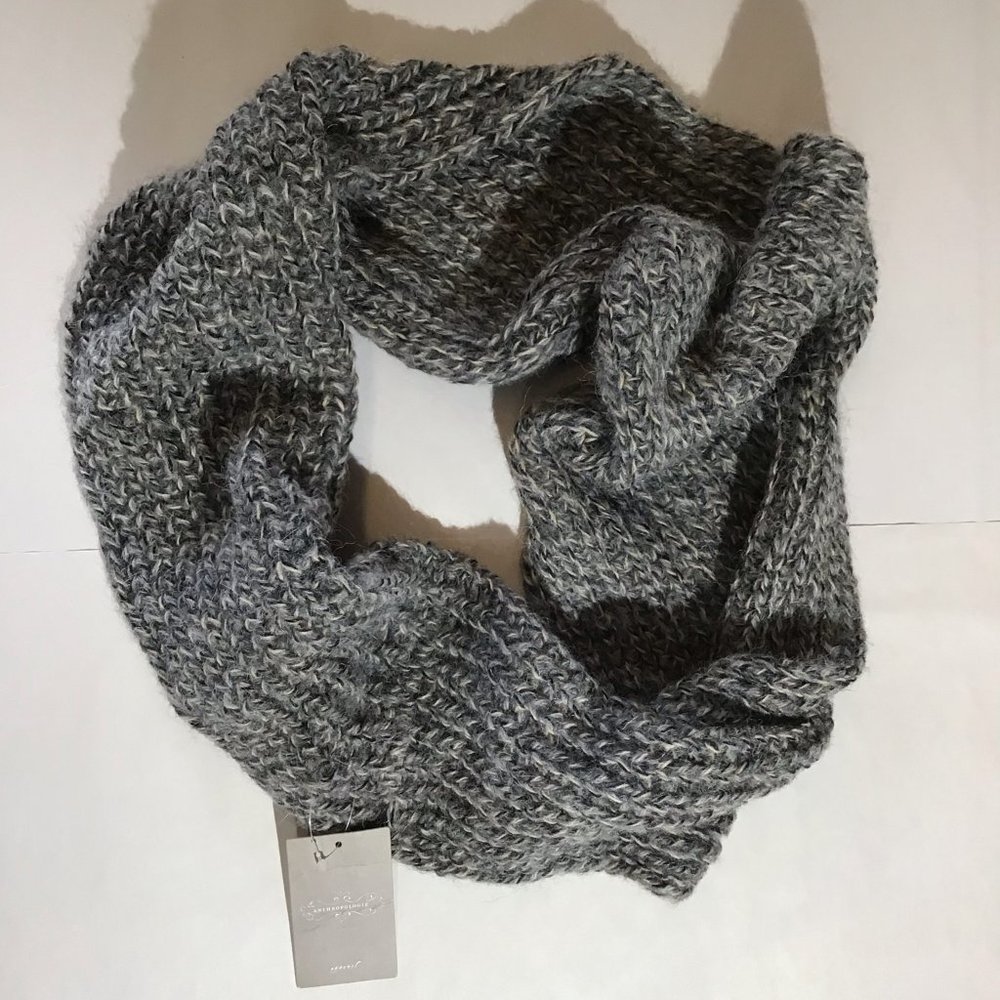 NWT Anthropologie Grey Knit Loop Scarf One Size